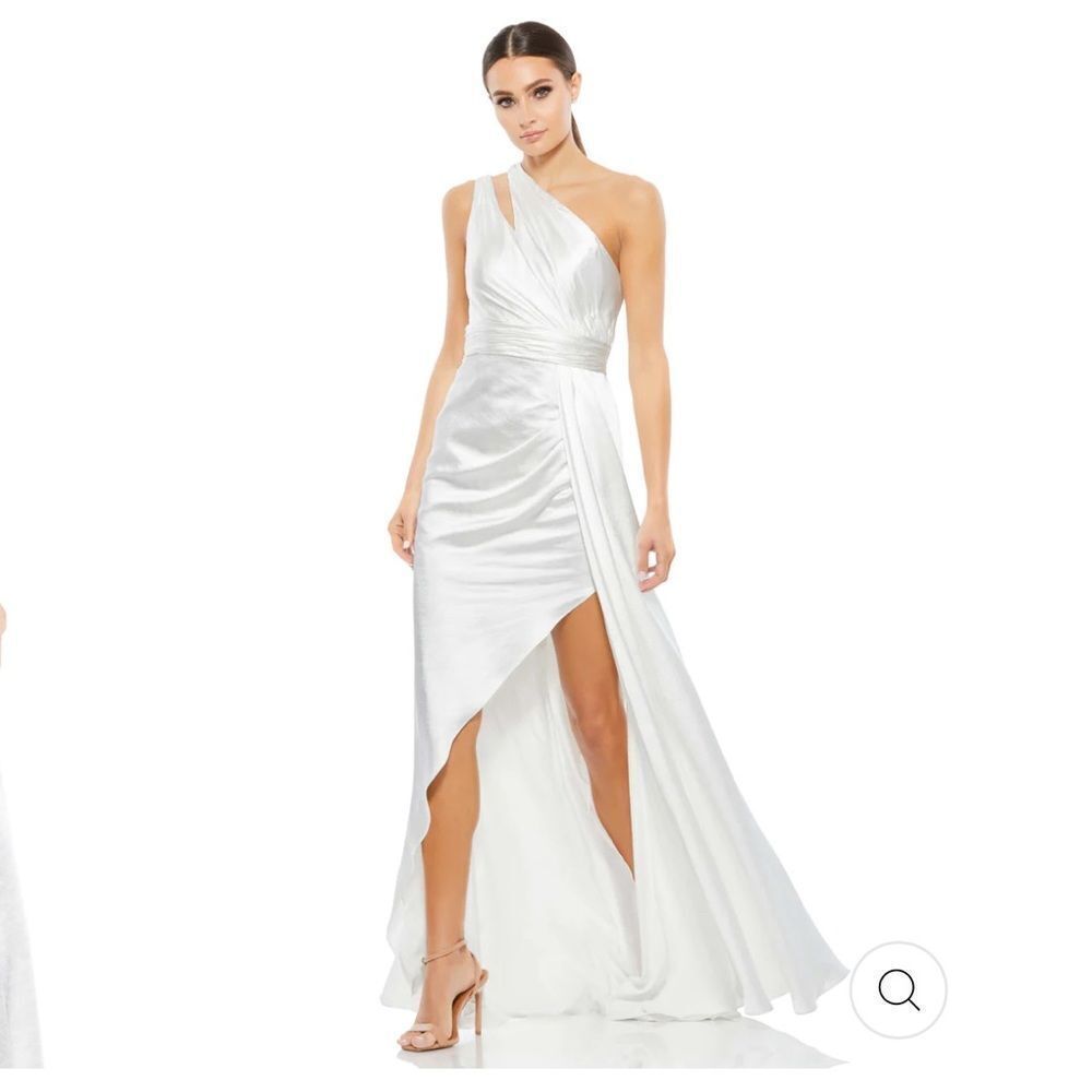 MAC DUGGAL ONE SHOULDER CUTOUT CHARMEUSE GOWN size 8 NWT 395.00